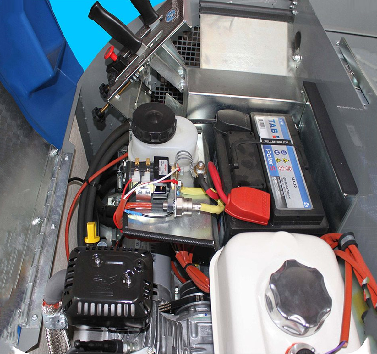 industrial-power-sweeper-machine-fiorentini-brand-model-s28b-battery-3 Industrial Power Sweeper Machine, Fiorentini Brand – Model S 28 B (Battery)